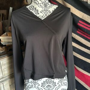Apana athletic long sleeve top. Sz L